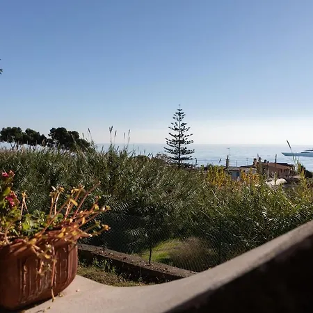 Holiday home Daniela -vista Mare-70metri Dal Mare - Wi-fi - Free Parking